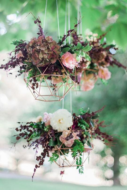 Add geometric shapes to your wedding decor for a modern touch.