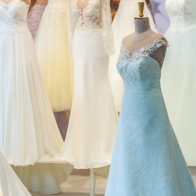 what-to-bring-wedding-dress-shopping-the-wedding-shoppe