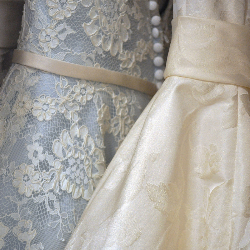 Different types of wedding dresses, Sheath