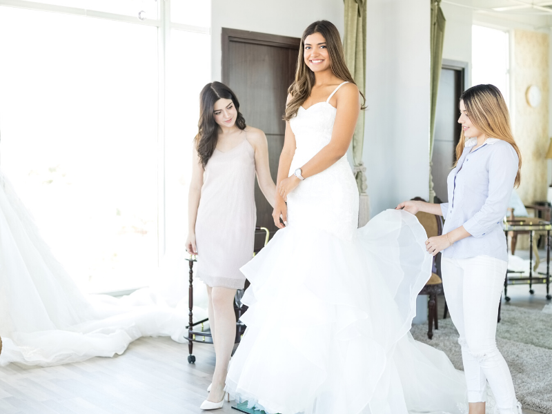 Our Best Wedding Dress Shopping Tips