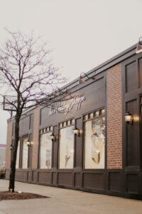the wedding shoppe hours