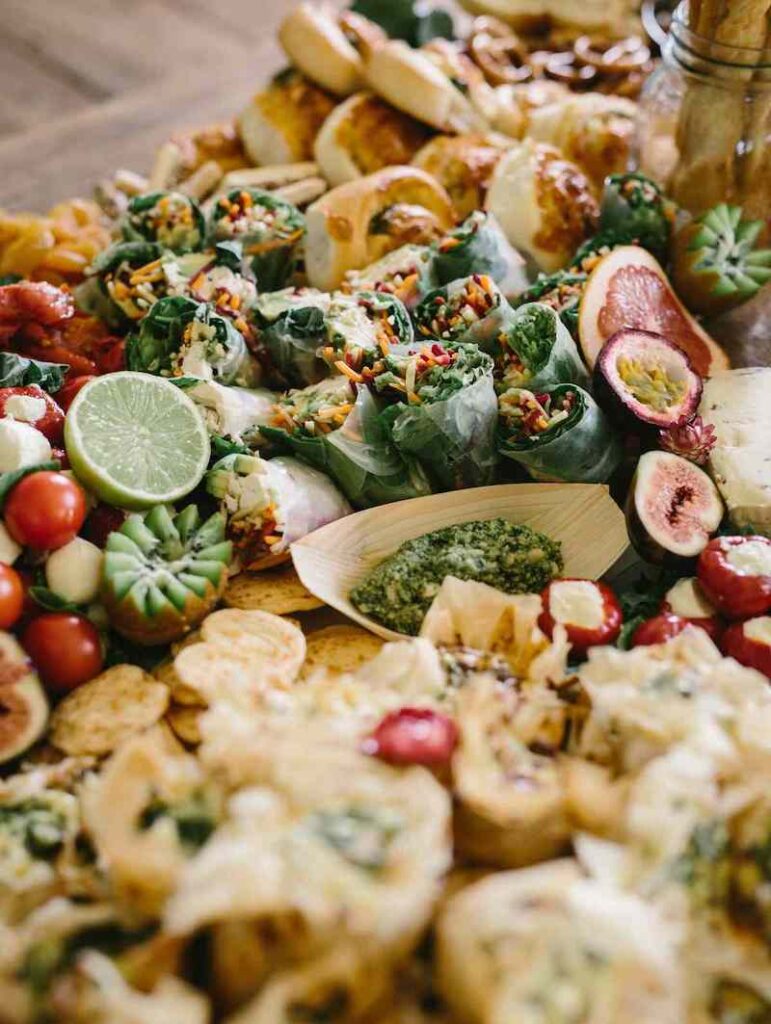 reduce food waste with a sustainable wedding plan