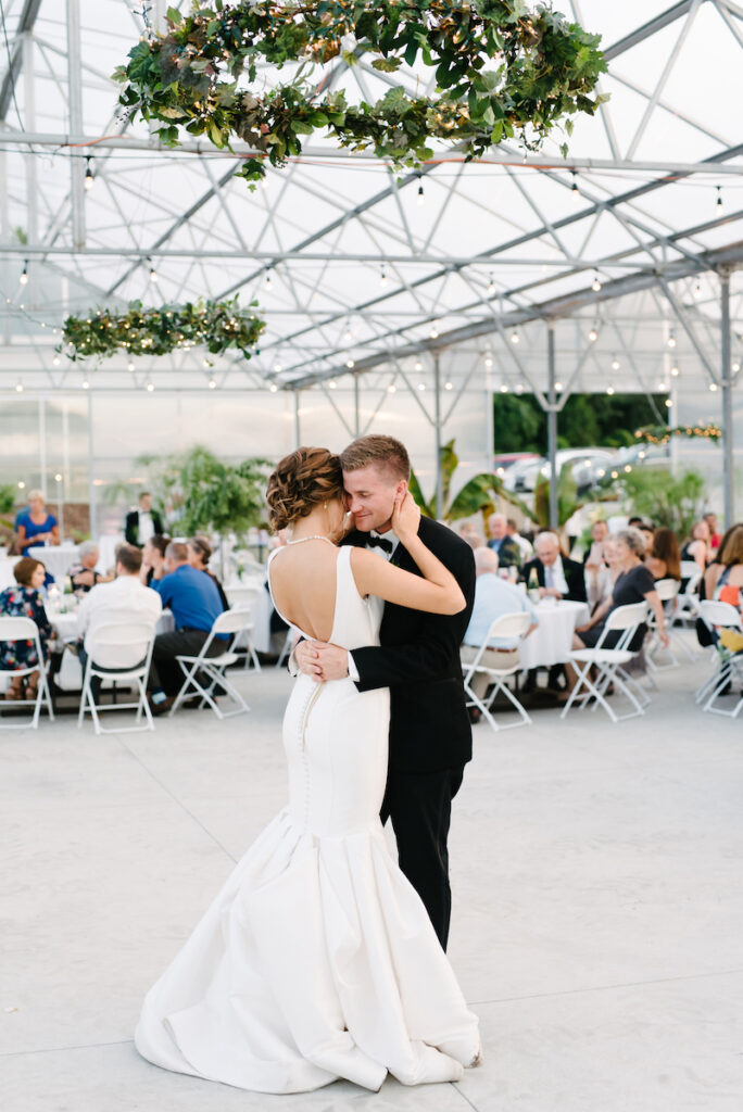 greenhouse wedding tips