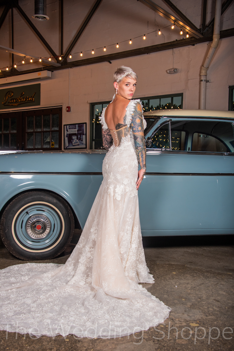 The Best Wedding Dresses for Tattooed ...