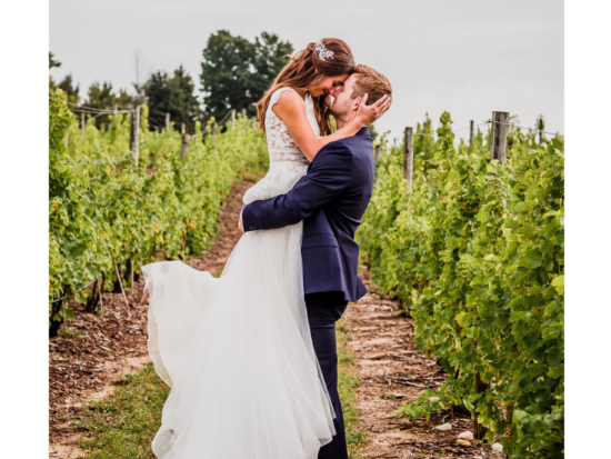 Winery wedding tips pinnable