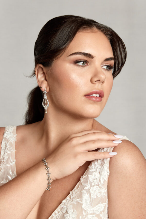 Stunning Bridal Accessories For Fall Brides Stunning bridal accessories for fall brides