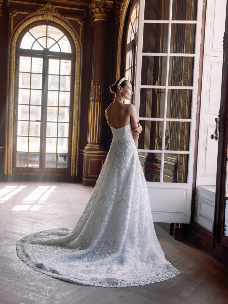 Sareh Nouri Sophia back