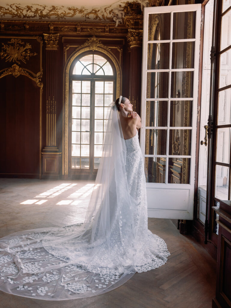 Sareh Nouri Sophia with veil back